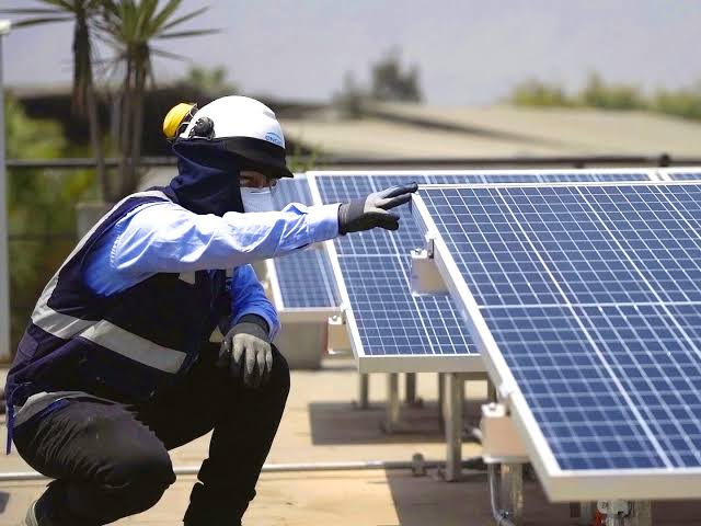 Grupo Enhol y la Construcción de la Mayor Planta Solar en Perú
